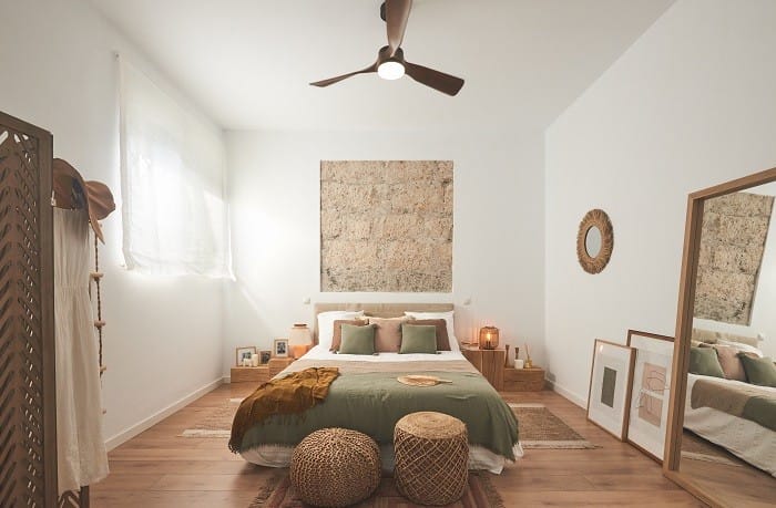 dormitorio de una vivienda después de una reforma integral con Leroy Merlin