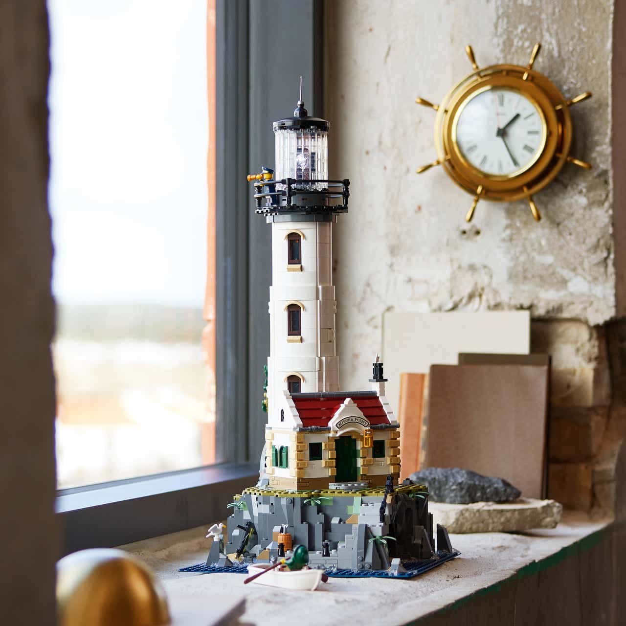 Faro de luz motorizado de LEGO