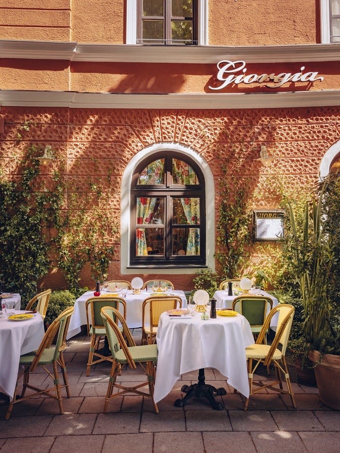 Terraza exterior de restaurante Giorgia en Alemania