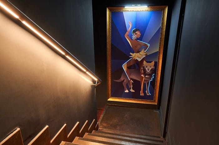escalera Lovo Bar
