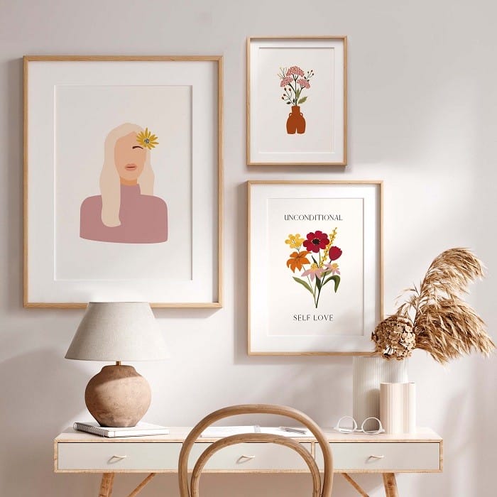 cuadros y lienzos en pared de decoración