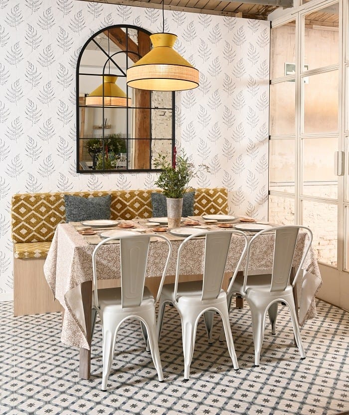 zona de comedor de showroom de leroy merlin