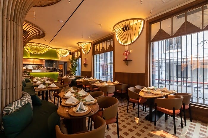 interior restaurante BAKAN