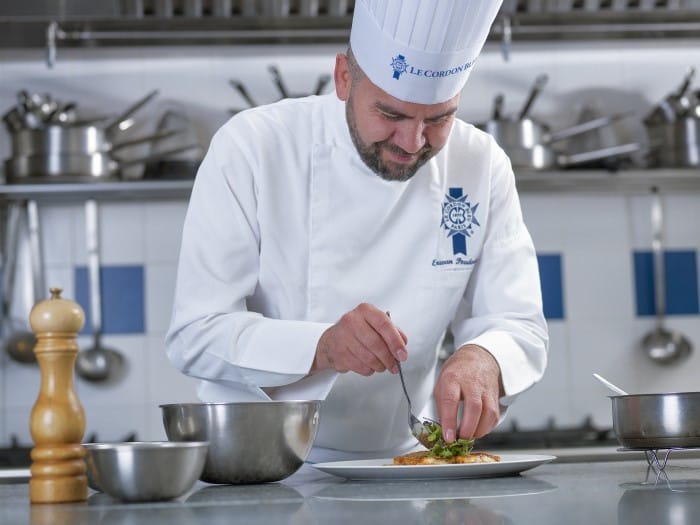 "Basque Culinary Center" y "Le Cordon Bleu" galardonados del Prix Diálogo 2022