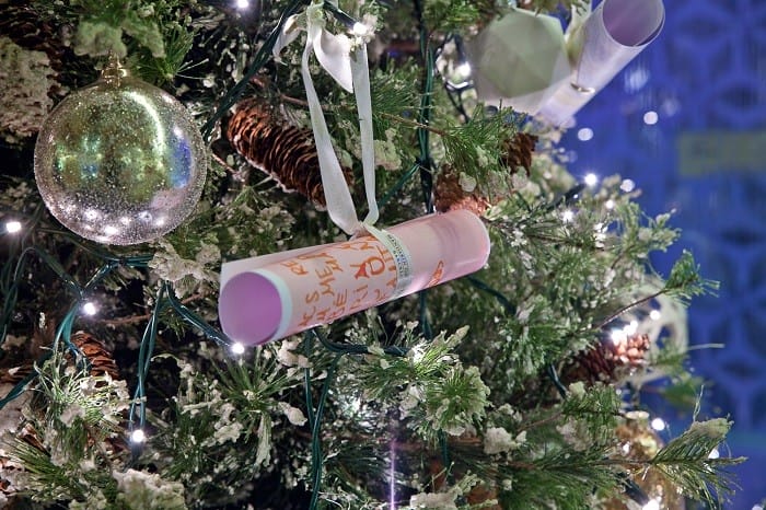 árbol de Navidad con carta