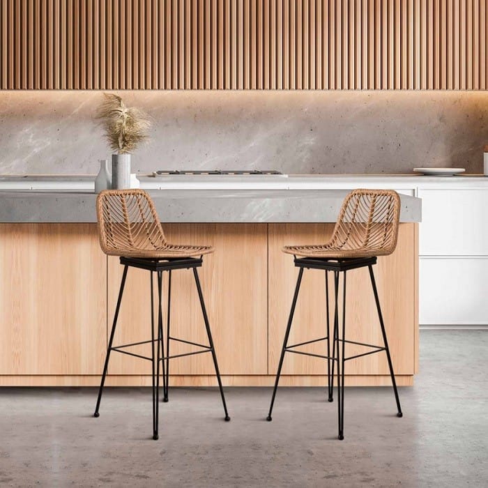 taburetes de estilo vintage con ratán