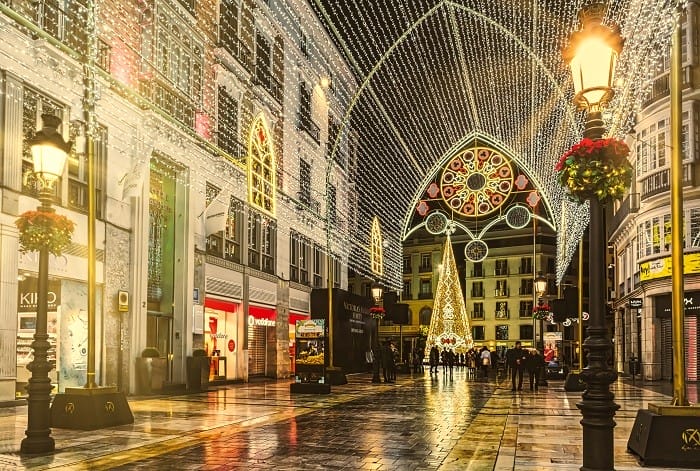Calle Larios decorada con Navidad