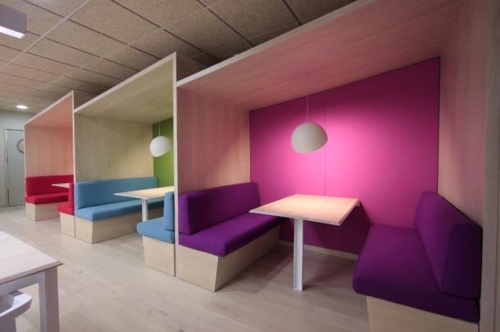 Oficinas YMedia, diseño de interiores para oficinas por Stone Designs