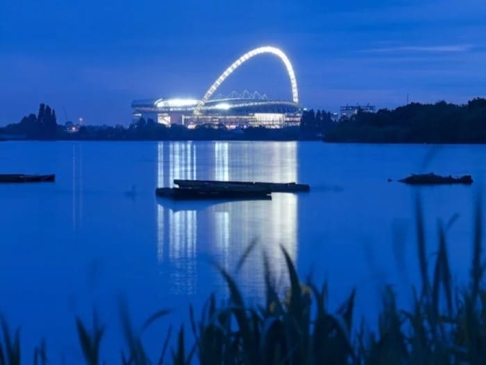 Norman Foster, el arquitecto de algunos de los edificios más "grandes" del mundo