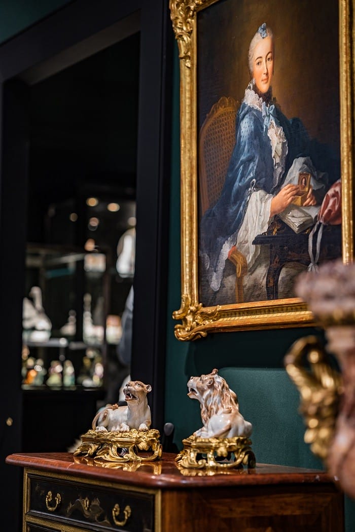A pair of ormolu-mounted large lions
Johann Joachim Kaendler (1706–1775)