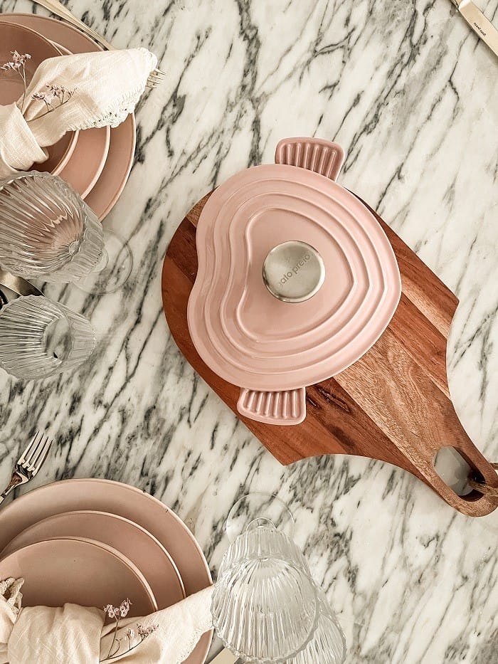 cazuela rosa en forma de corazón para regalar