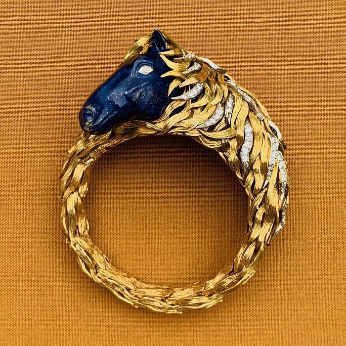 Joyas VKD: René Kern, brazalete de oro, lapislázuli y diamantes. Alemania, hacia 1960
