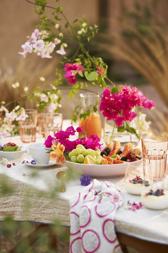 mesa con cuenco de ikea