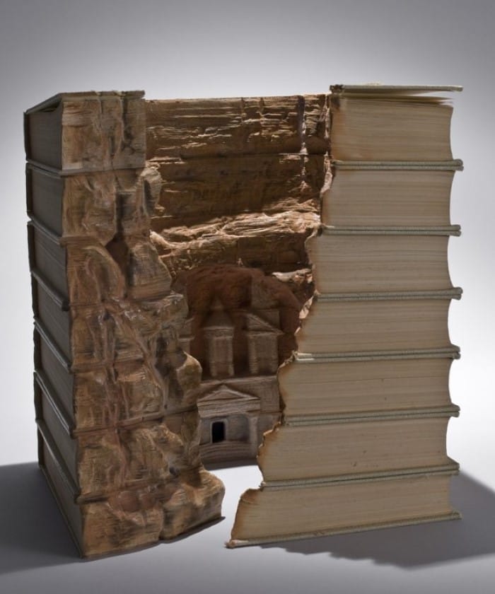 Guy Laramée y sus esculturas con libros