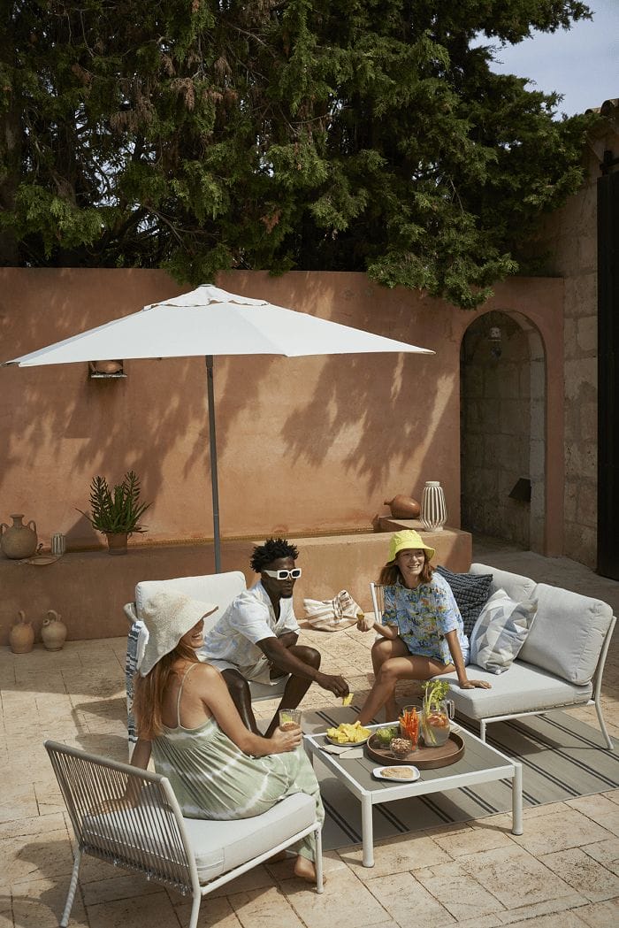 personas en asiento para sofá modular ikea