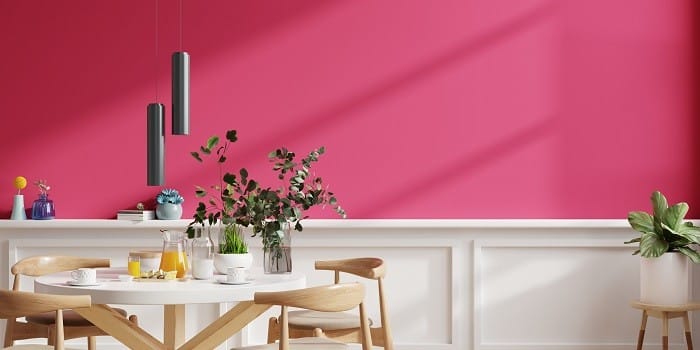 decoración de pared con color magenta