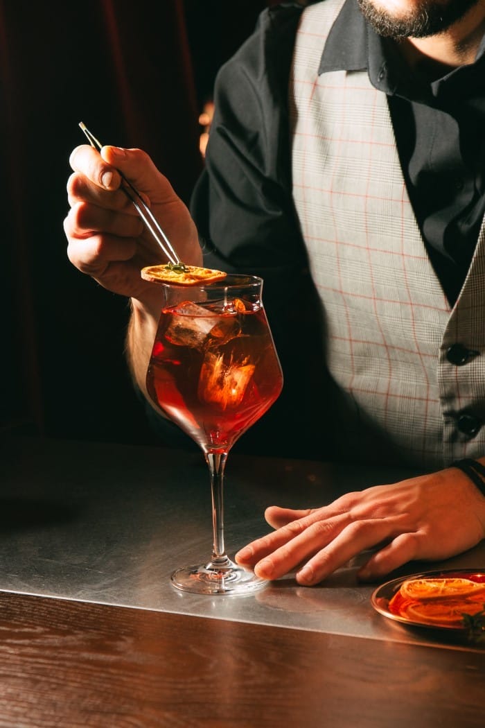 Robuchon Madrid presenta su nueva carta de coctelería junto a Mario Villalón