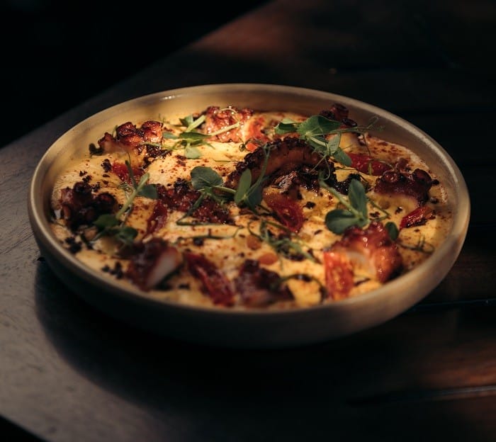 pizza del restaurante COYA en Marbella