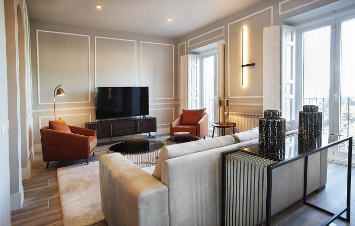 salón de piso reformado