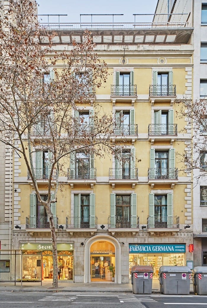 fachada-hotel-mothern-byPillow