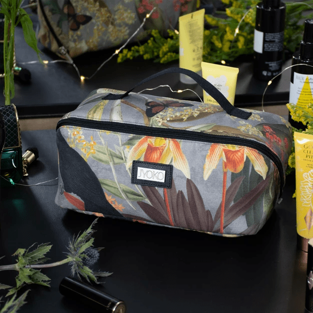 neceser floreado cerrado