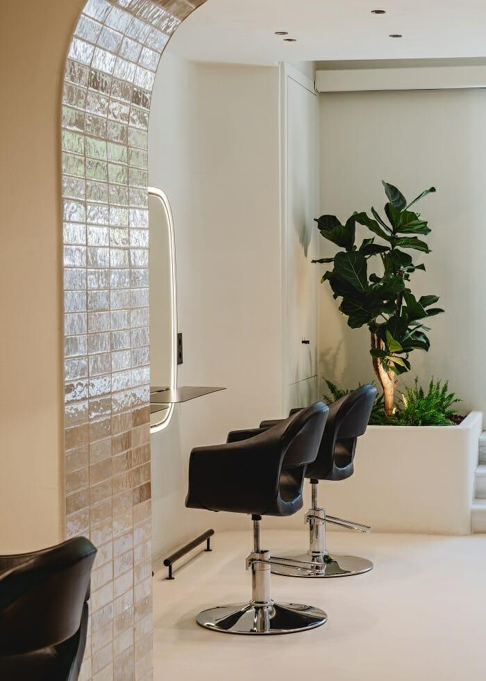 Sillones con espejo del centro de bienestar Bloss Barcelona