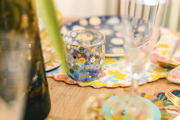 vasos y platos estrellas planetas