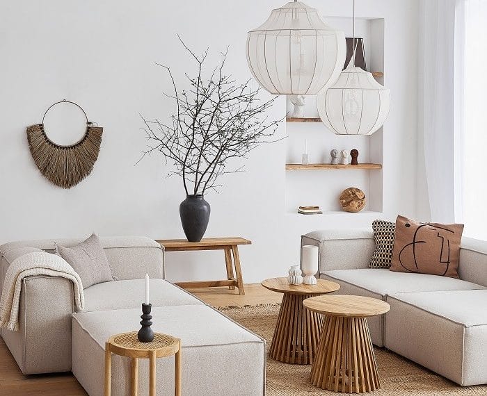 Salón con un estilo moderno raw con objetos de Westwing