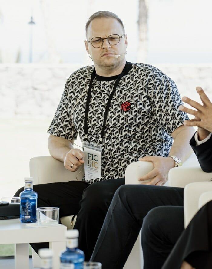 Mikita Staselka, CEO y fundador de Stellanella Investment Company & Development