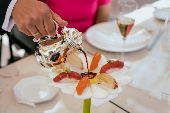 Plato colorido y original de Mandarín Oriental Ritz en Madrid