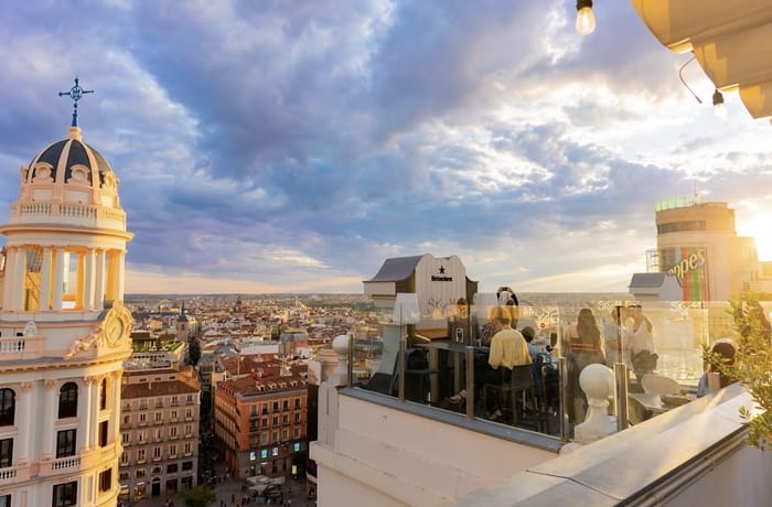 vistas del atardecer de Sky 44 en Madrid