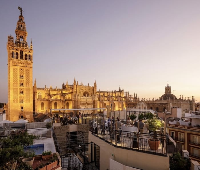 Vistas hacia la Catedral en Sevilla