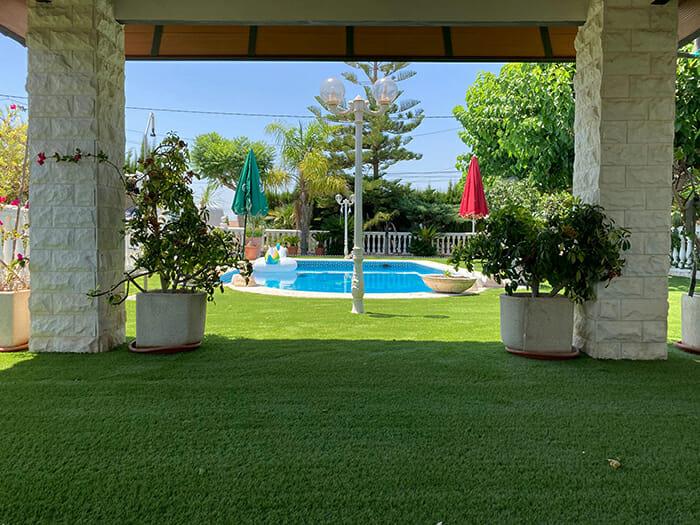 porche con piscina fondo