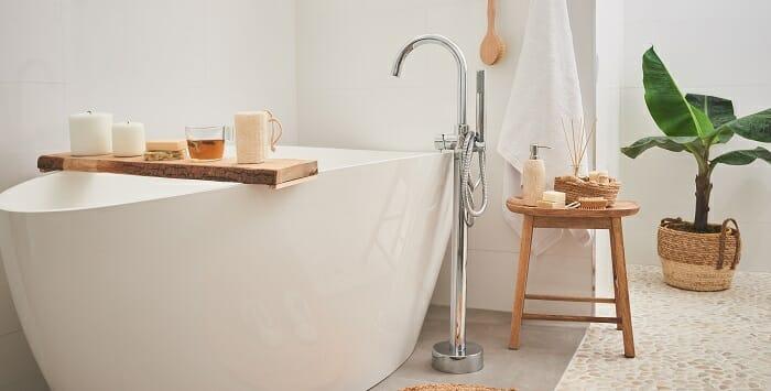 Bañera con taburete de madera Leroy Merlin