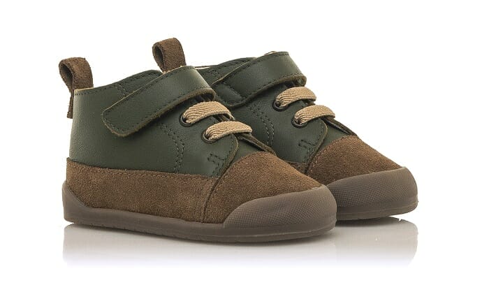 Bota para niños en color verde oscuro de Mustang
