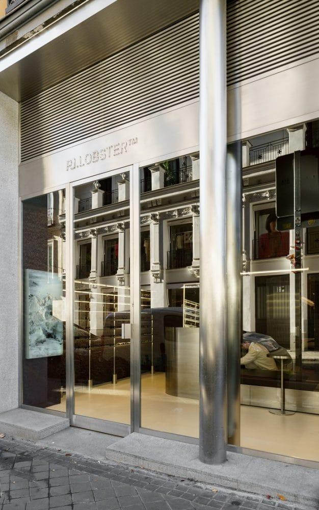 Puerta de entrada a la óptica boutique PJ. Lobster