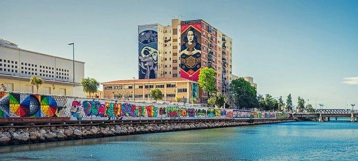 Edificio en Málaga con arte urbano