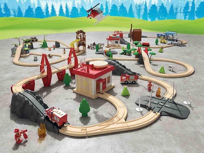 Tren de pasajeros de madera de Lidl
