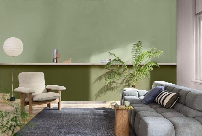 Salón con pared en dos tonos de color verde