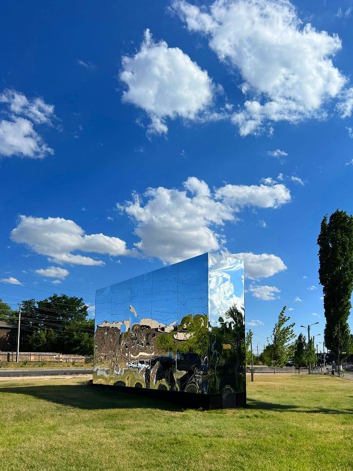 Pabellón de observación en el parque