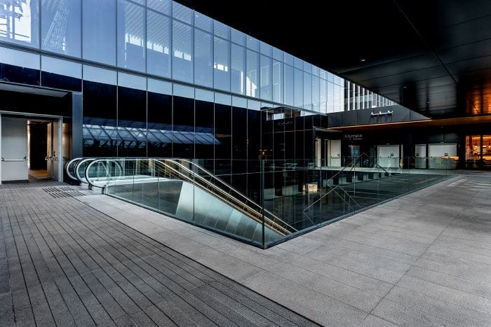 Seguridad y diseño, las claves de los 1500 metros de barandillas en Caleido