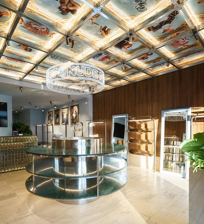 Interior de una tienda de diseño de El Departmaneto