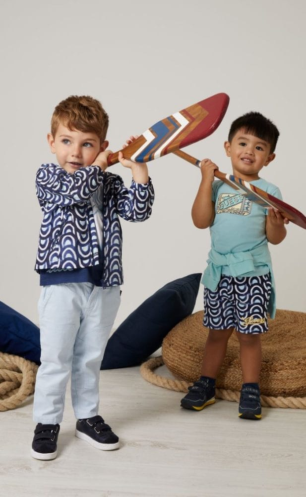 La primavera-verano da lugar a una nueva colección GUESS Kids SS24