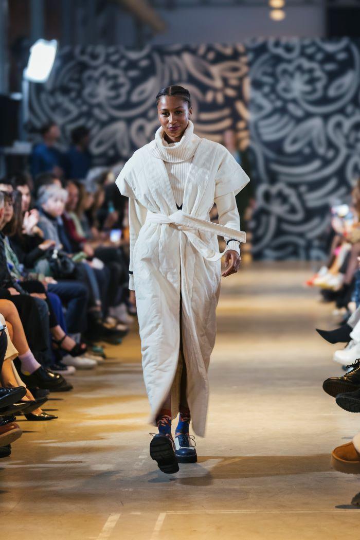 La vuelta al origen y la tradición inspira la colección FW24 de la firma bilbaína SKFK: así es Kuttun