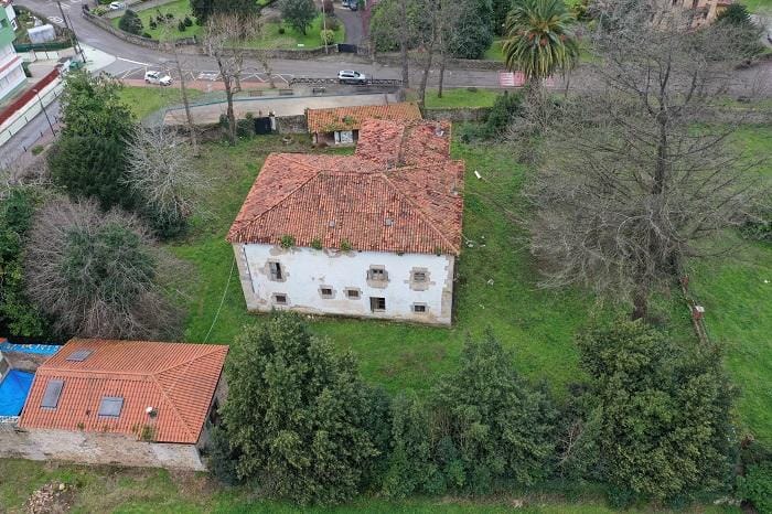 Panorámica de una casa histórica de pueblo