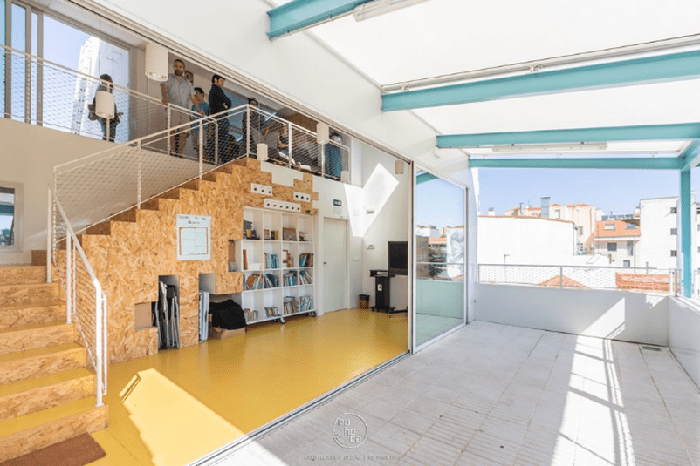 Interior de la fundación Save the Children