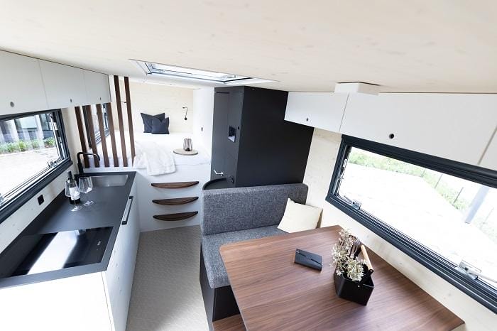 Interior de una casa sobre ruedas