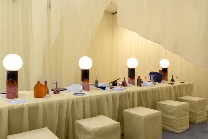 Masquespacio despierta la imaginación con una instalación textil interactiva en Insola Design District