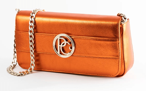 Bolso con cadena naranja metalizado para el verano