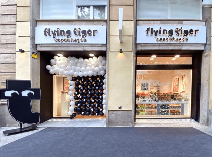 fachada de flying tiger inauguración
